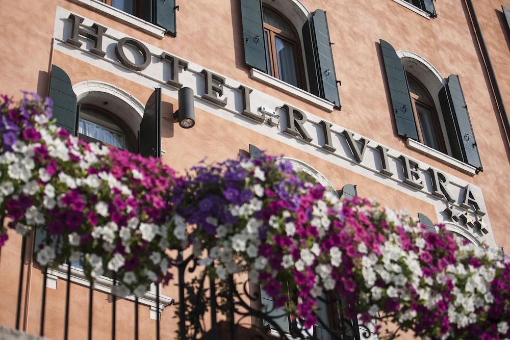 Riviera Hotel 3*